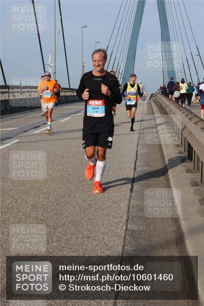 03.10.2026 - Köhlbrandbrückenlauf Strokosch-Dieckow http://msf.ph/oto/10601460 03.10.2026 09:36:45 Position 2 2188 meine-sportfotos.de