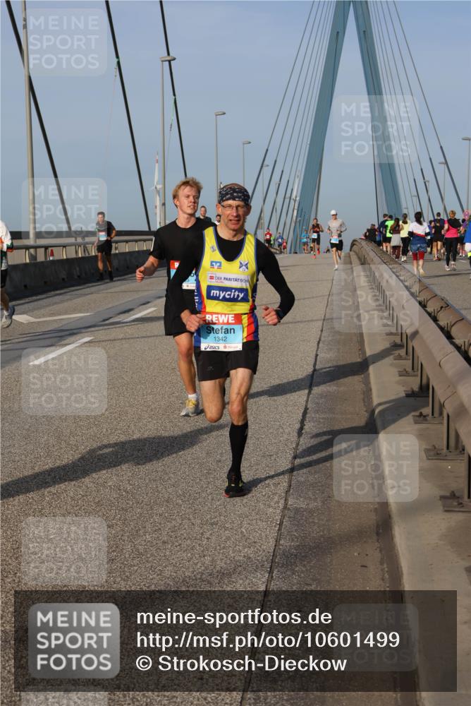 03.10.2026 - Köhlbrandbrückenlauf Strokosch-Dieckow http://msf.ph/oto/10601499 03.10.2026 09:36:49 Position 2 1342 meine-sportfotos.de