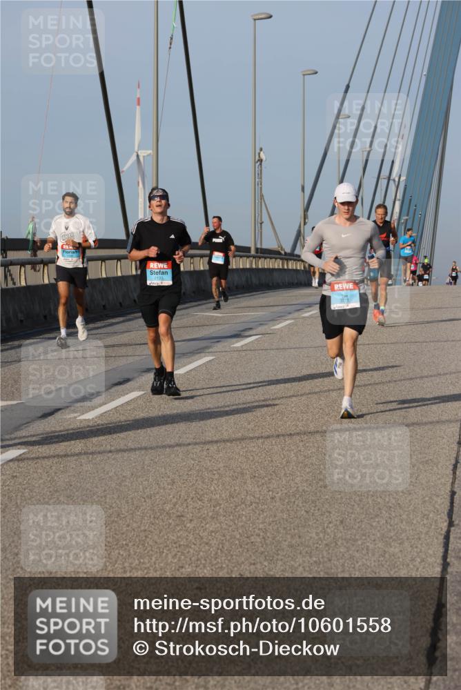 03.10.2026 - Köhlbrandbrückenlauf Strokosch-Dieckow http://msf.ph/oto/10601558 03.10.2026 09:36:54 Position 2 2133, 3771 meine-sportfotos.de