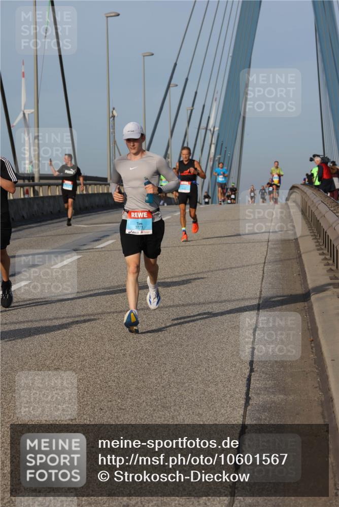 03.10.2026 - Köhlbrandbrückenlauf Strokosch-Dieckow http://msf.ph/oto/10601567 03.10.2026 09:36:55 Position 2 3771 meine-sportfotos.de
