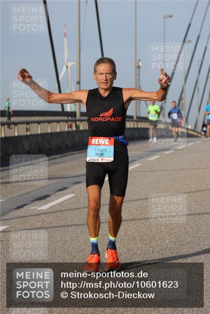 03.10.2026 - Köhlbrandbrückenlauf Strokosch-Dieckow http://msf.ph/oto/10601623 03.10.2026 09:37:01 Position 2 3836 meine-sportfotos.de