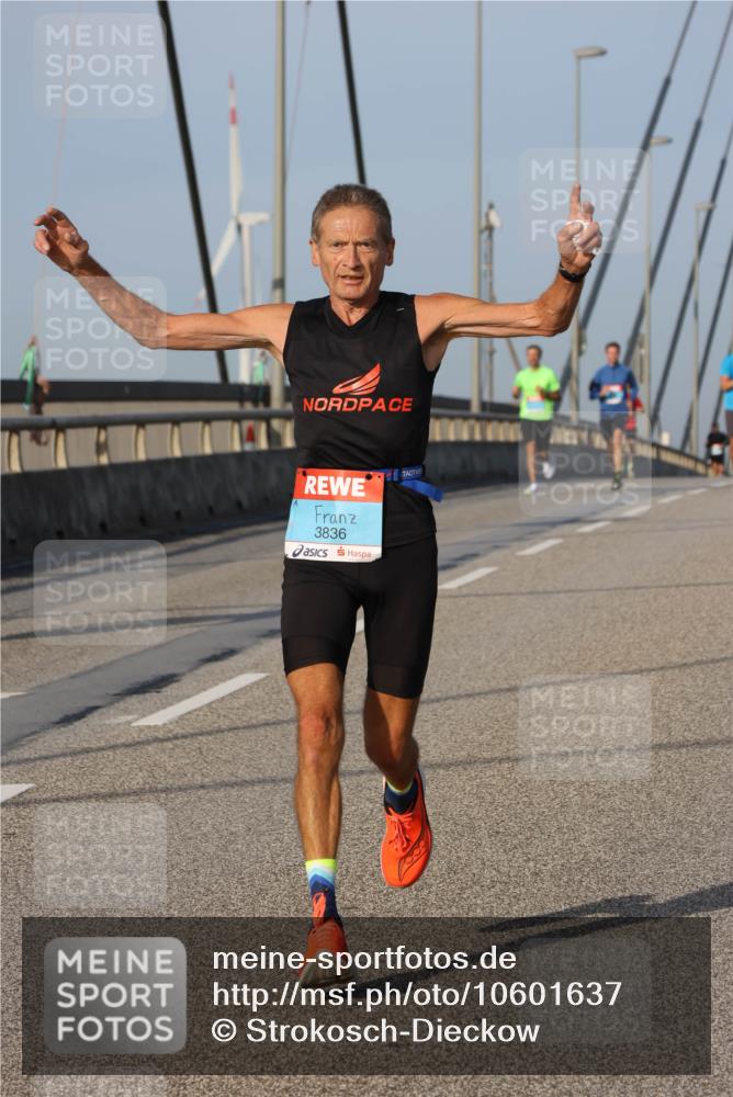 03.10.2026 - Köhlbrandbrückenlauf Strokosch-Dieckow http://msf.ph/oto/10601637 03.10.2026 09:37:01 Position 2 3836 meine-sportfotos.de