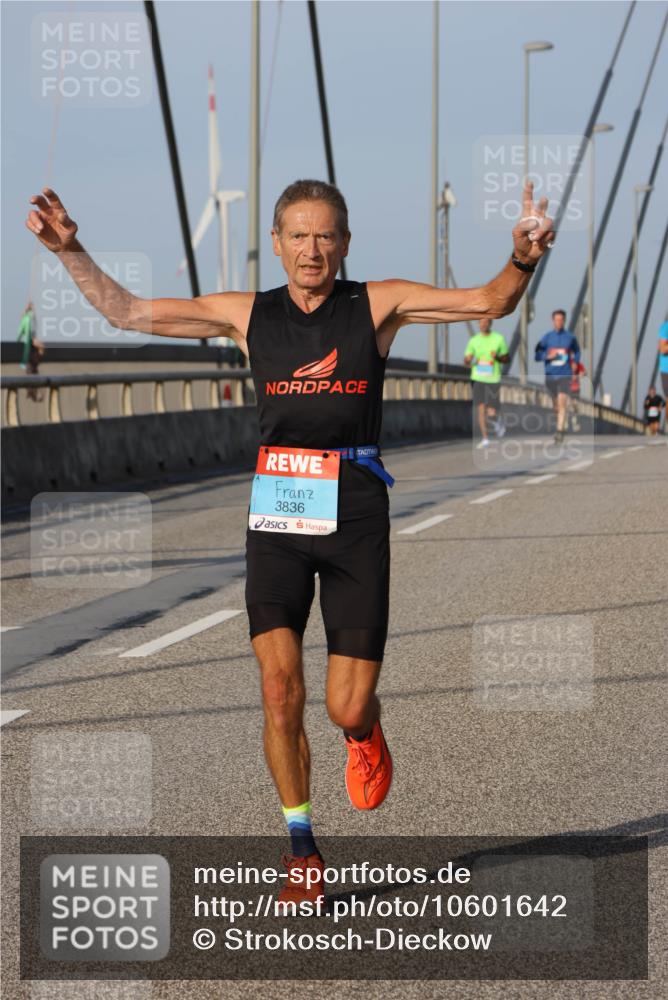 03.10.2026 - Köhlbrandbrückenlauf Strokosch-Dieckow http://msf.ph/oto/10601642 03.10.2026 09:37:01 Position 2 3836 meine-sportfotos.de