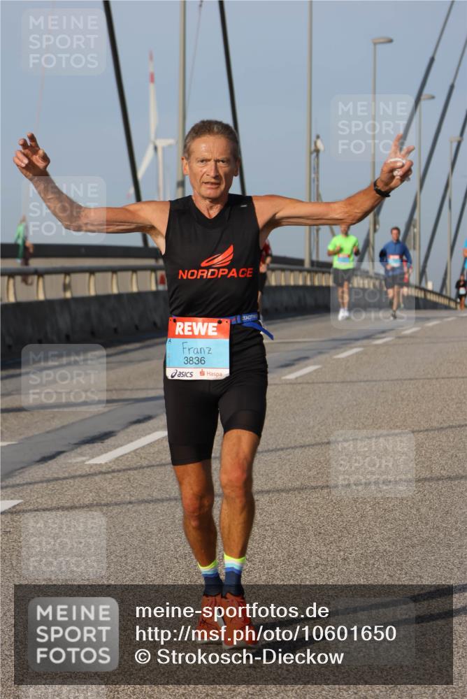 03.10.2026 - Köhlbrandbrückenlauf Strokosch-Dieckow http://msf.ph/oto/10601650 03.10.2026 09:37:01 Position 2 3836 meine-sportfotos.de