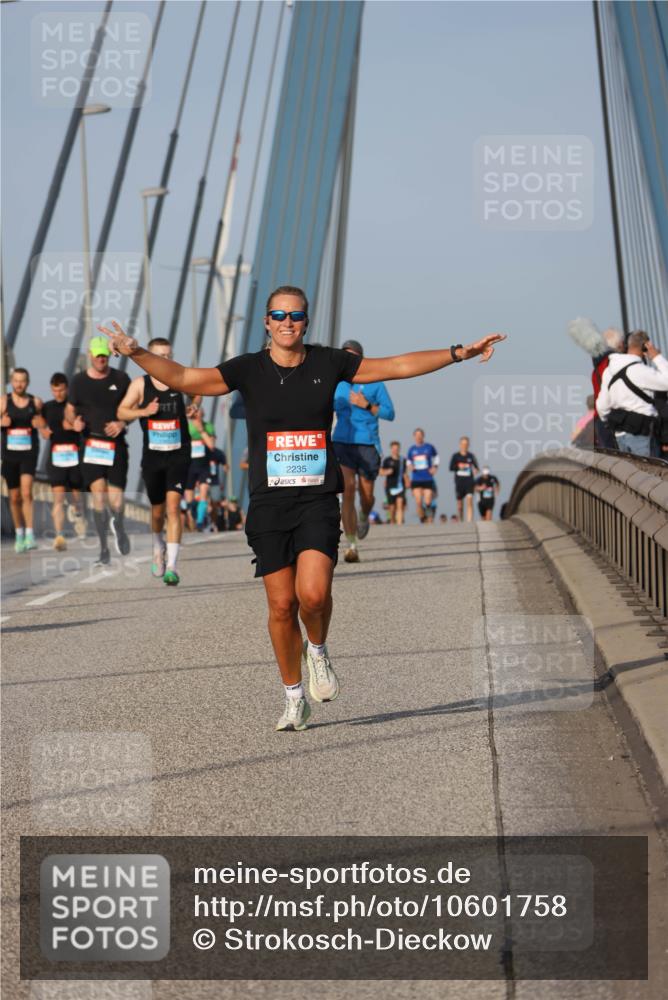 03.10.2026 - Köhlbrandbrückenlauf Strokosch-Dieckow http://msf.ph/oto/10601758 03.10.2026 09:37:20 Position 2 2235 meine-sportfotos.de