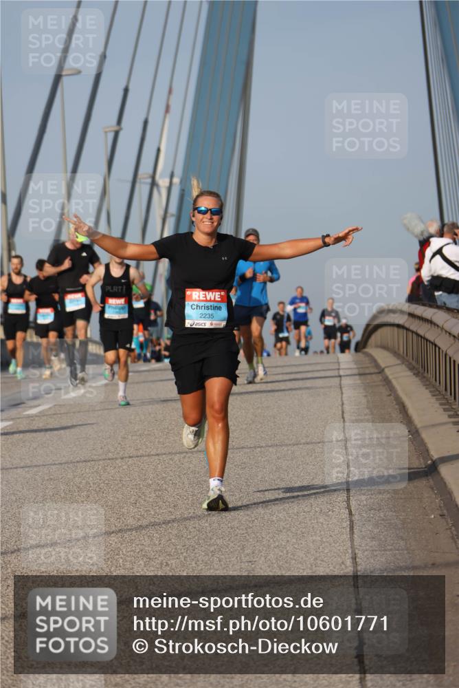 03.10.2026 - Köhlbrandbrückenlauf Strokosch-Dieckow http://msf.ph/oto/10601771 03.10.2026 09:37:20 Position 2 2235 meine-sportfotos.de