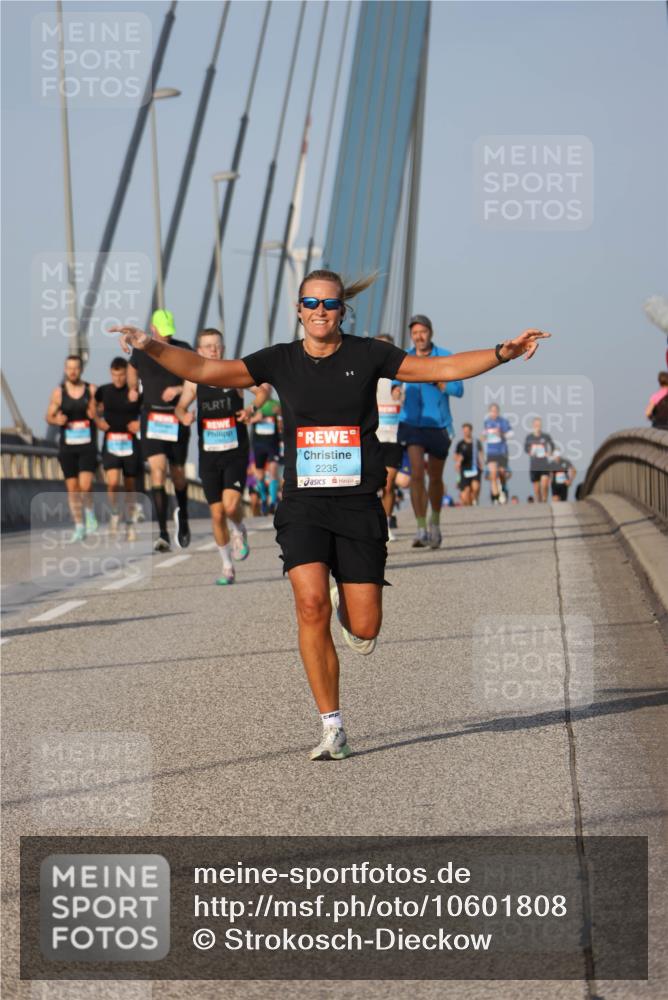03.10.2026 - Köhlbrandbrückenlauf Strokosch-Dieckow http://msf.ph/oto/10601808 03.10.2026 09:37:21 Position 2 2235 meine-sportfotos.de