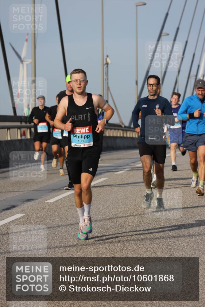 03.10.2026 - Köhlbrandbrückenlauf Strokosch-Dieckow http://msf.ph/oto/10601868 03.10.2026 09:37:28 Position 2 1360 meine-sportfotos.de