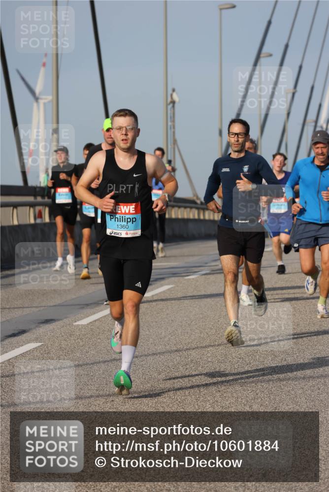 03.10.2026 - Köhlbrandbrückenlauf Strokosch-Dieckow http://msf.ph/oto/10601884 03.10.2026 09:37:28 Position 2 1360 meine-sportfotos.de
