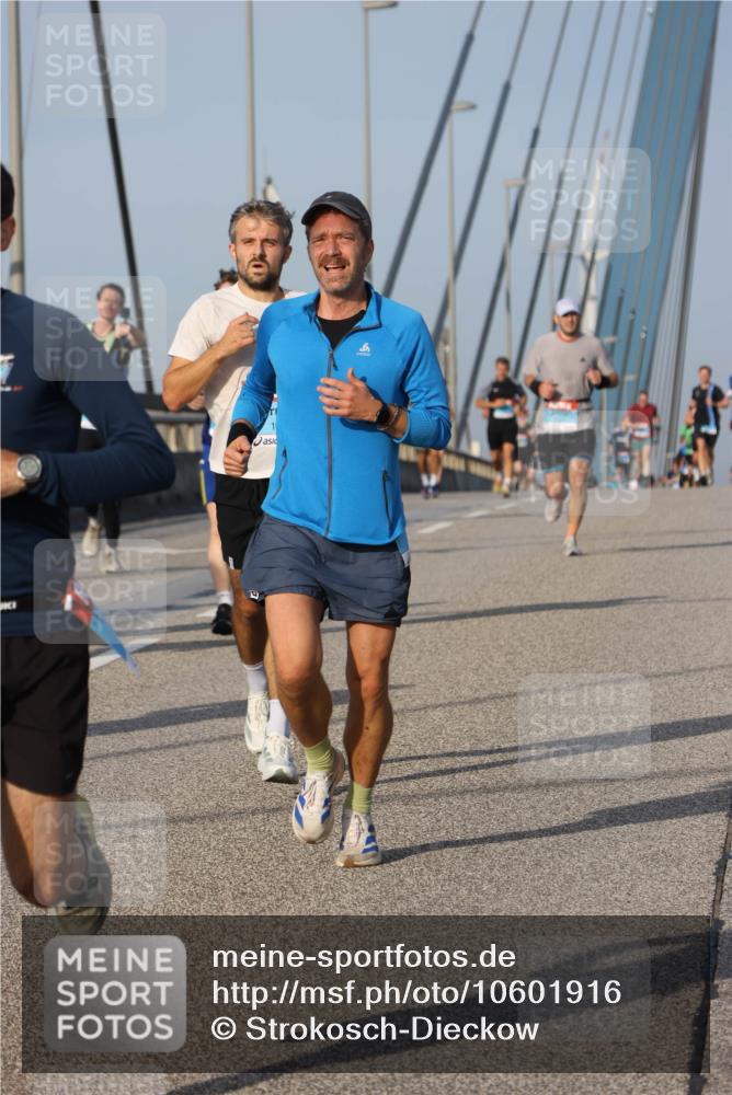 03.10.2026 - Köhlbrandbrückenlauf Strokosch-Dieckow http://msf.ph/oto/10601916 03.10.2026 09:37:31 Position 2  meine-sportfotos.de