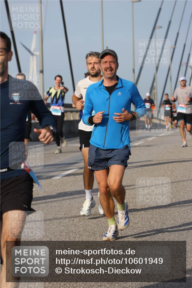 03.10.2026 - Köhlbrandbrückenlauf Strokosch-Dieckow http://msf.ph/oto/10601949 03.10.2026 09:37:31 Position 2  meine-sportfotos.de