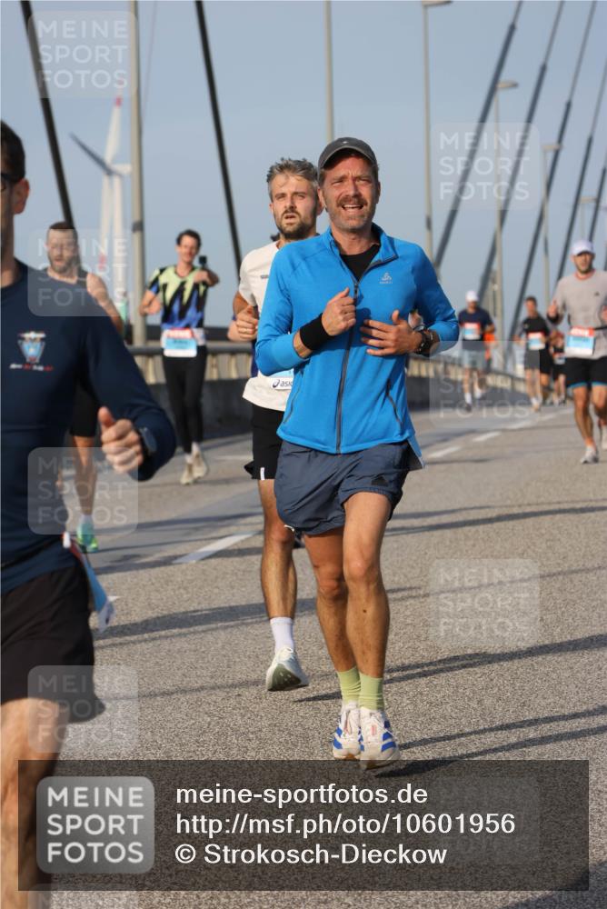 03.10.2026 - Köhlbrandbrückenlauf Strokosch-Dieckow http://msf.ph/oto/10601956 03.10.2026 09:37:31 Position 2  meine-sportfotos.de