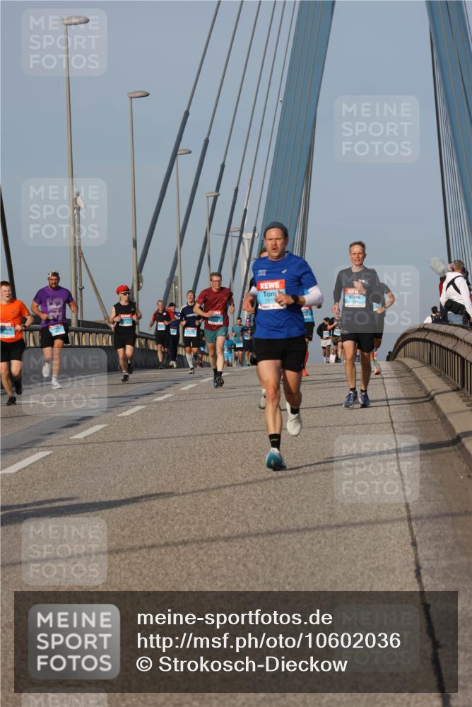 03.10.2026 - Köhlbrandbrückenlauf Strokosch-Dieckow http://msf.ph/oto/10602036 03.10.2026 09:37:45 Position 2 1515, 1644 meine-sportfotos.de