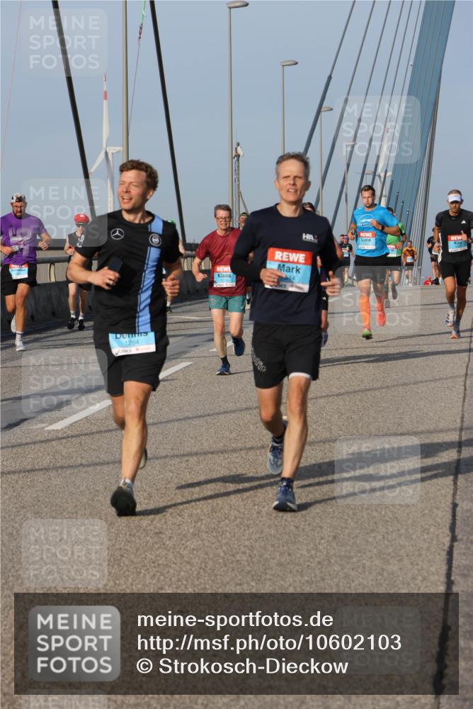 03.10.2026 - Köhlbrandbrückenlauf Strokosch-Dieckow http://msf.ph/oto/10602103 03.10.2026 09:37:52 Position 2 1264, 1216, 644 meine-sportfotos.de