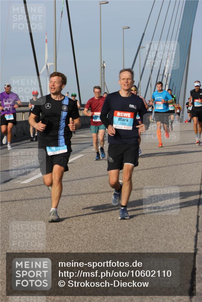 03.10.2026 - Köhlbrandbrückenlauf Strokosch-Dieckow http://msf.ph/oto/10602110 03.10.2026 09:37:52 Position 2 1264, 1644 meine-sportfotos.de