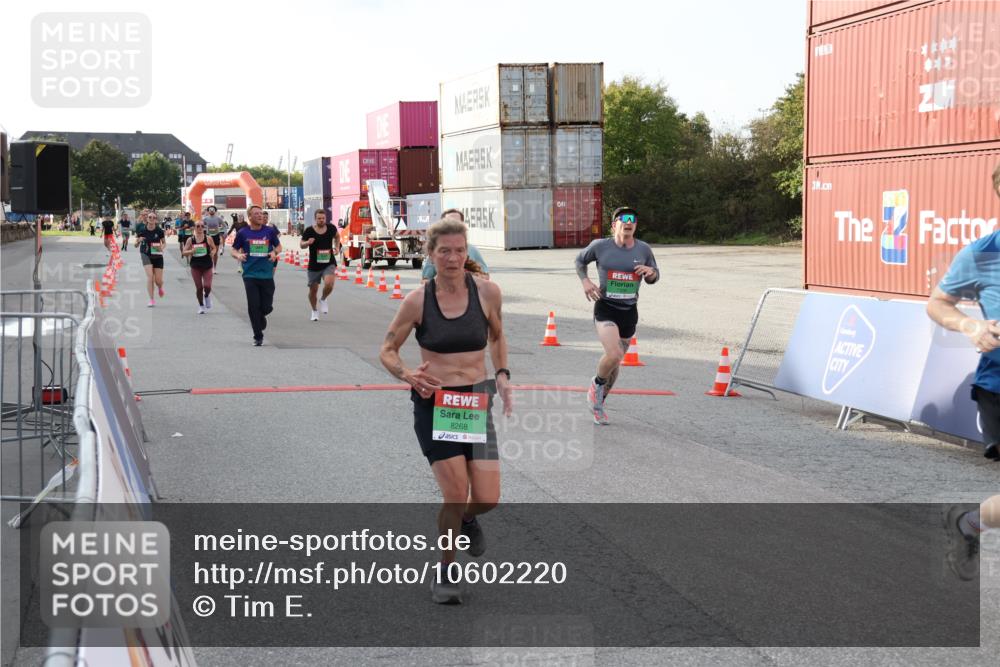 03.10.2026 - Köhlbrandbrückenlauf Tim E. http://msf.ph/oto/10602220 03.10.2026 16:09:19 Ziel 7308, 7326, 8085, 8126, 8268, 8405, 8513, 8550, 8618, 8649, 8714, 8827, 8868, 8962, 9169 meine-sportfotos.de