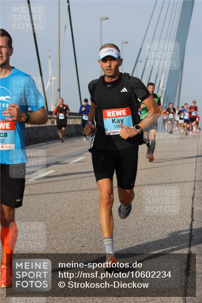 03.10.2026 - Köhlbrandbrückenlauf Strokosch-Dieckow http://msf.ph/oto/10602234 03.10.2026 09:37:58 Position 2 22, 120 meine-sportfotos.de