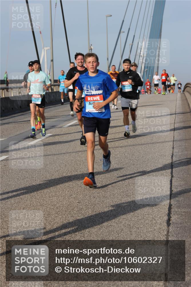 03.10.2026 - Köhlbrandbrückenlauf Strokosch-Dieckow http://msf.ph/oto/10602327 03.10.2026 09:38:10 Position 2 1397 meine-sportfotos.de