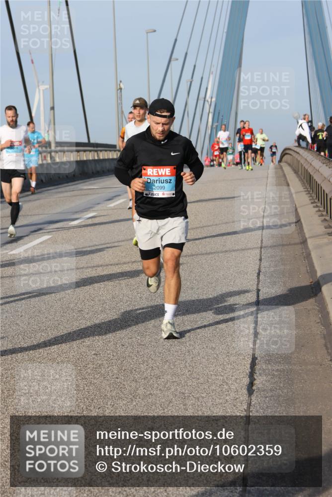 03.10.2026 - Köhlbrandbrückenlauf Strokosch-Dieckow http://msf.ph/oto/10602359 03.10.2026 09:38:13 Position 2 2099 meine-sportfotos.de