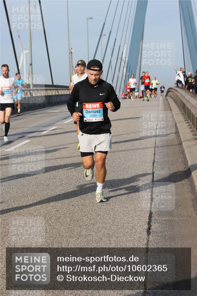 03.10.2026 - Köhlbrandbrückenlauf Strokosch-Dieckow http://msf.ph/oto/10602365 03.10.2026 09:38:13 Position 2 2099 meine-sportfotos.de