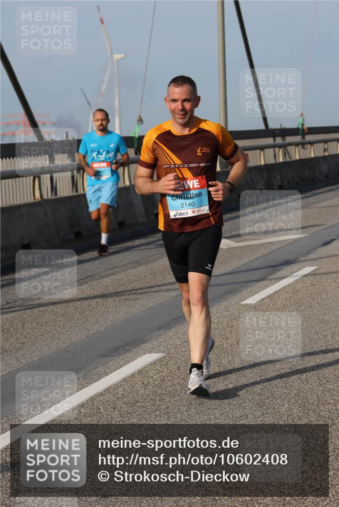 03.10.2026 - Köhlbrandbrückenlauf Strokosch-Dieckow http://msf.ph/oto/10602408 03.10.2026 09:38:18 Position 2 2140 meine-sportfotos.de