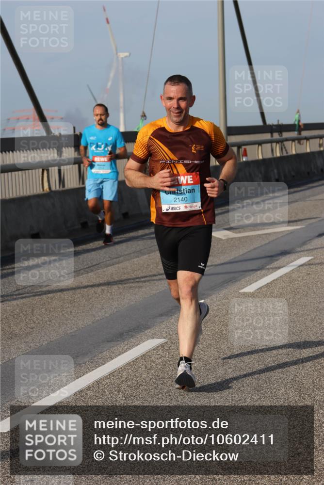 03.10.2026 - Köhlbrandbrückenlauf Strokosch-Dieckow http://msf.ph/oto/10602411 03.10.2026 09:38:18 Position 2 3, 2140 meine-sportfotos.de
