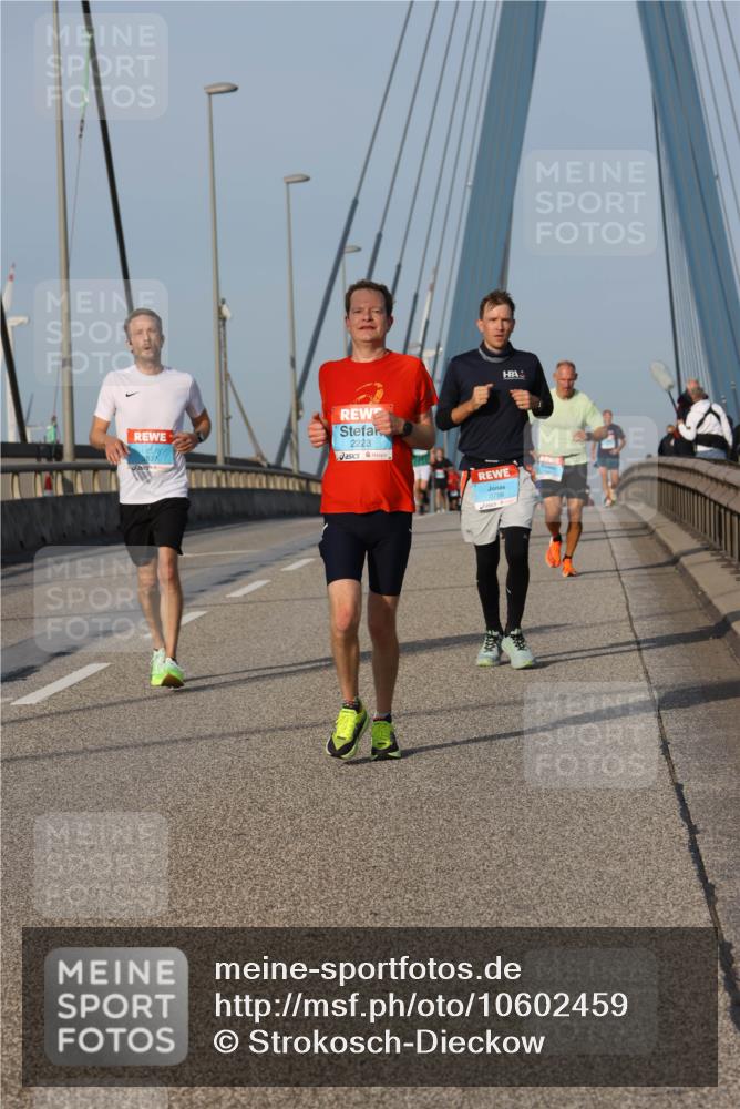 03.10.2026 - Köhlbrandbrückenlauf Strokosch-Dieckow http://msf.ph/oto/10602459 03.10.2026 09:38:26 Position 2 2223 meine-sportfotos.de