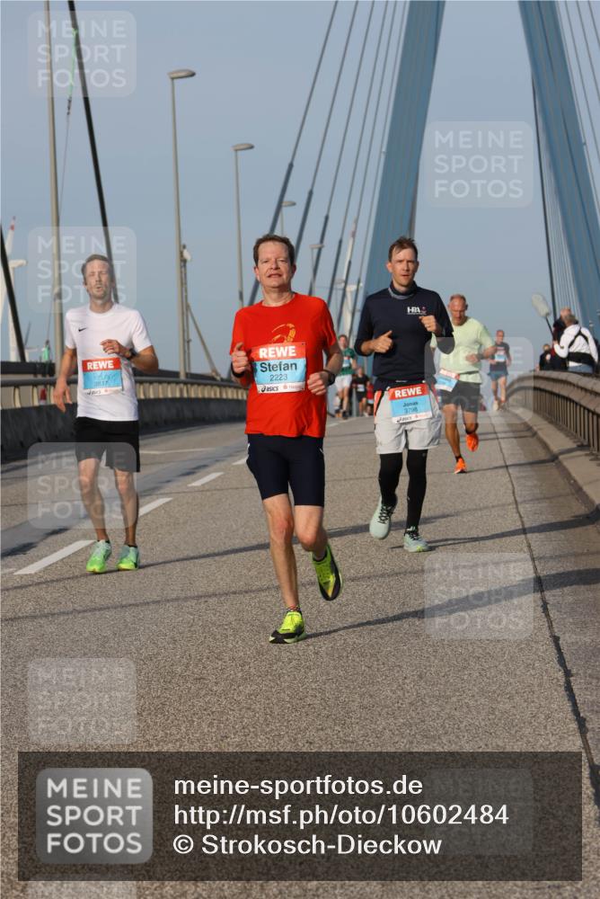 03.10.2026 - Köhlbrandbrückenlauf Strokosch-Dieckow http://msf.ph/oto/10602484 03.10.2026 09:38:26 Position 2 3837, 2223, 3798 meine-sportfotos.de
