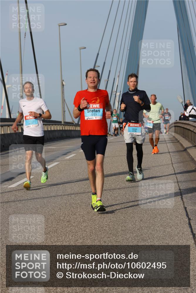 03.10.2026 - Köhlbrandbrückenlauf Strokosch-Dieckow http://msf.ph/oto/10602495 03.10.2026 09:38:26 Position 2 3837, 2223, 3798 meine-sportfotos.de