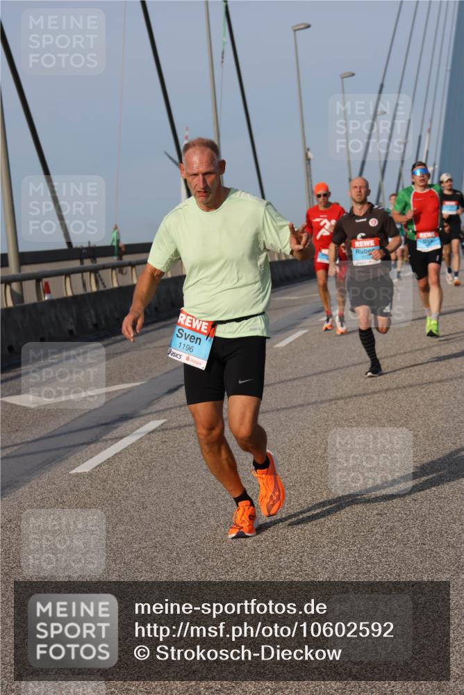 03.10.2026 - Köhlbrandbrückenlauf Strokosch-Dieckow http://msf.ph/oto/10602592 03.10.2026 09:38:32 Position 2 1196 meine-sportfotos.de