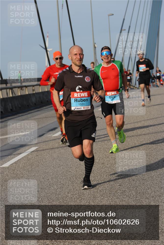 03.10.2026 - Köhlbrandbrückenlauf Strokosch-Dieckow http://msf.ph/oto/10602626 03.10.2026 09:38:35 Position 2 1479, 1531 meine-sportfotos.de
