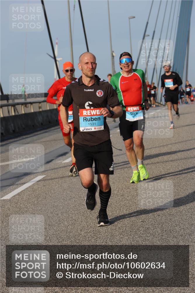 03.10.2026 - Köhlbrandbrückenlauf Strokosch-Dieckow http://msf.ph/oto/10602634 03.10.2026 09:38:35 Position 2 1531 meine-sportfotos.de