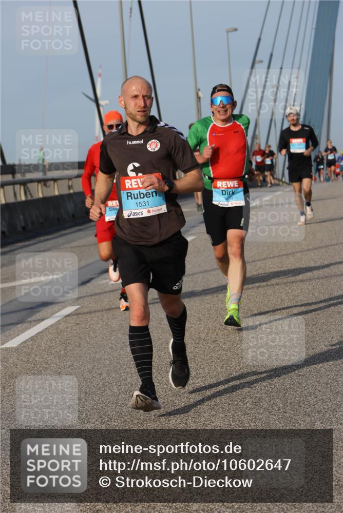 03.10.2026 - Köhlbrandbrückenlauf Strokosch-Dieckow http://msf.ph/oto/10602647 03.10.2026 09:38:35 Position 2 1531, 1479 meine-sportfotos.de