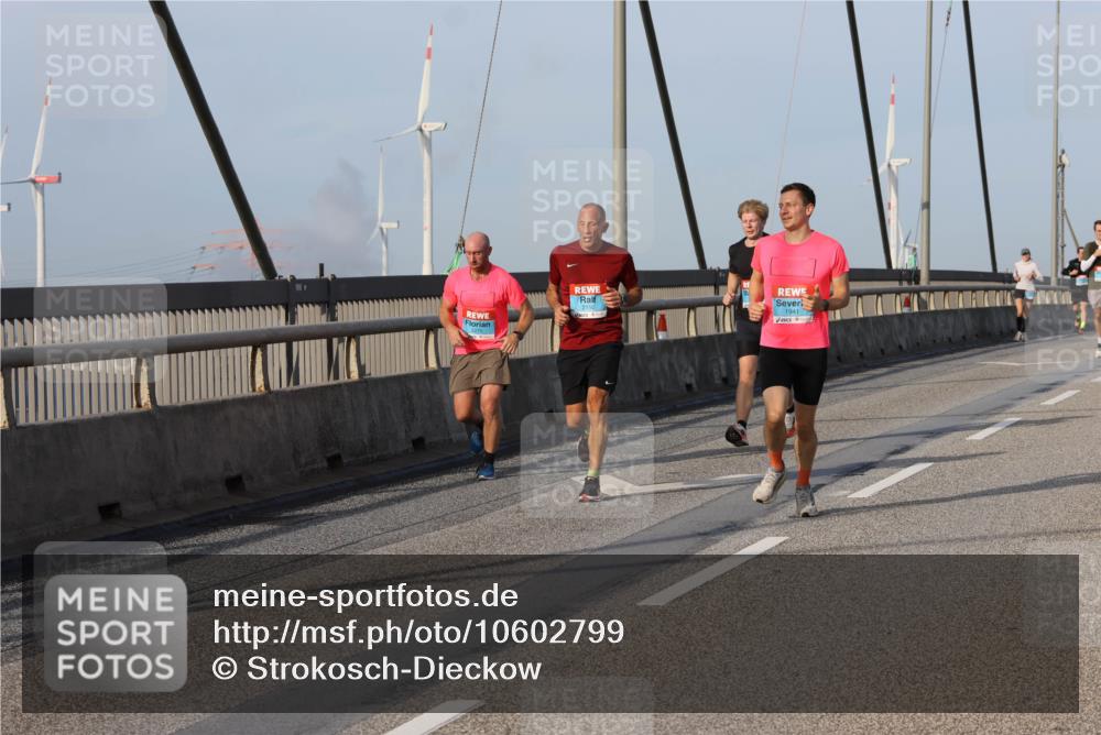 03.10.2026 - Köhlbrandbrückenlauf Strokosch-Dieckow http://msf.ph/oto/10602799 03.10.2026 09:38:50 Position 2 2150, 1941 meine-sportfotos.de