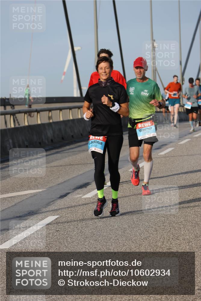 03.10.2026 - Köhlbrandbrückenlauf Strokosch-Dieckow http://msf.ph/oto/10602934 03.10.2026 09:39:08 Position 2 1102, 1506 meine-sportfotos.de