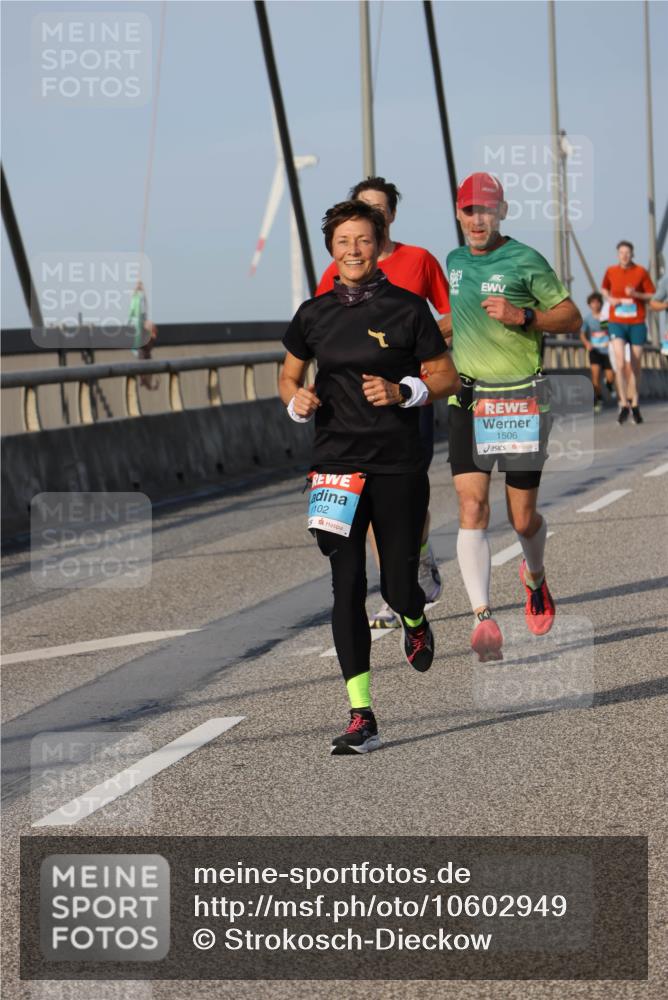03.10.2026 - Köhlbrandbrückenlauf Strokosch-Dieckow http://msf.ph/oto/10602949 03.10.2026 09:39:08 Position 2 102, 1506 meine-sportfotos.de