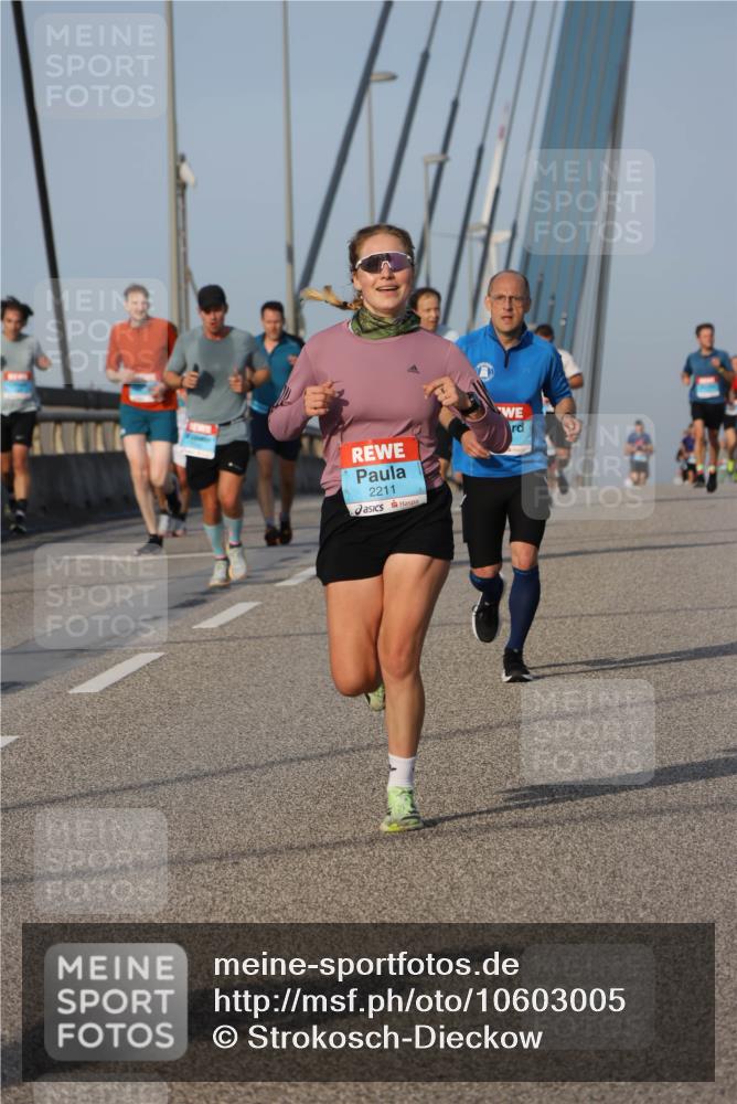 03.10.2026 - Köhlbrandbrückenlauf Strokosch-Dieckow http://msf.ph/oto/10603005 03.10.2026 09:39:12 Position 2 2211 meine-sportfotos.de