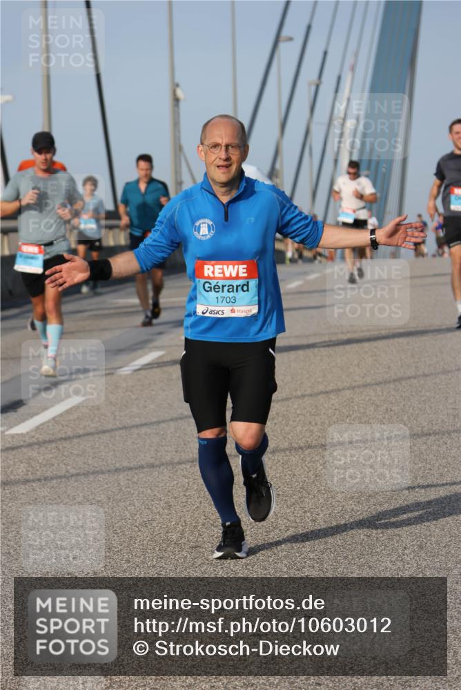 03.10.2026 - Köhlbrandbrückenlauf Strokosch-Dieckow http://msf.ph/oto/10603012 03.10.2026 09:39:15 Position 2 1703 meine-sportfotos.de