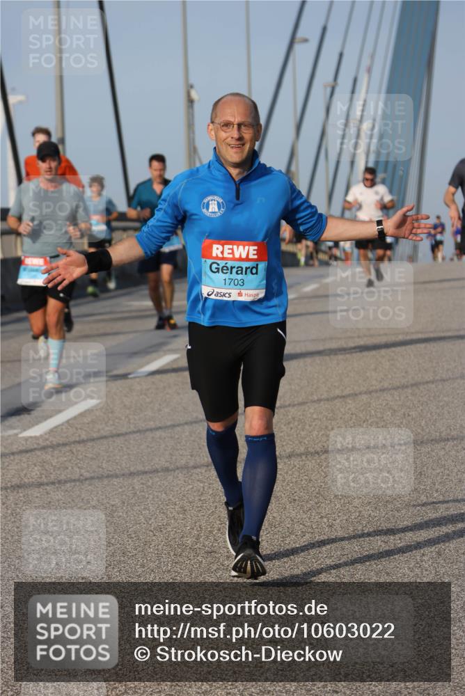 03.10.2026 - Köhlbrandbrückenlauf Strokosch-Dieckow http://msf.ph/oto/10603022 03.10.2026 09:39:15 Position 2 1703 meine-sportfotos.de