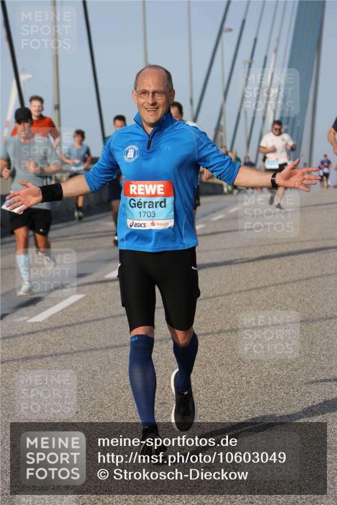 03.10.2026 - Köhlbrandbrückenlauf Strokosch-Dieckow http://msf.ph/oto/10603049 03.10.2026 09:39:16 Position 2 1703 meine-sportfotos.de