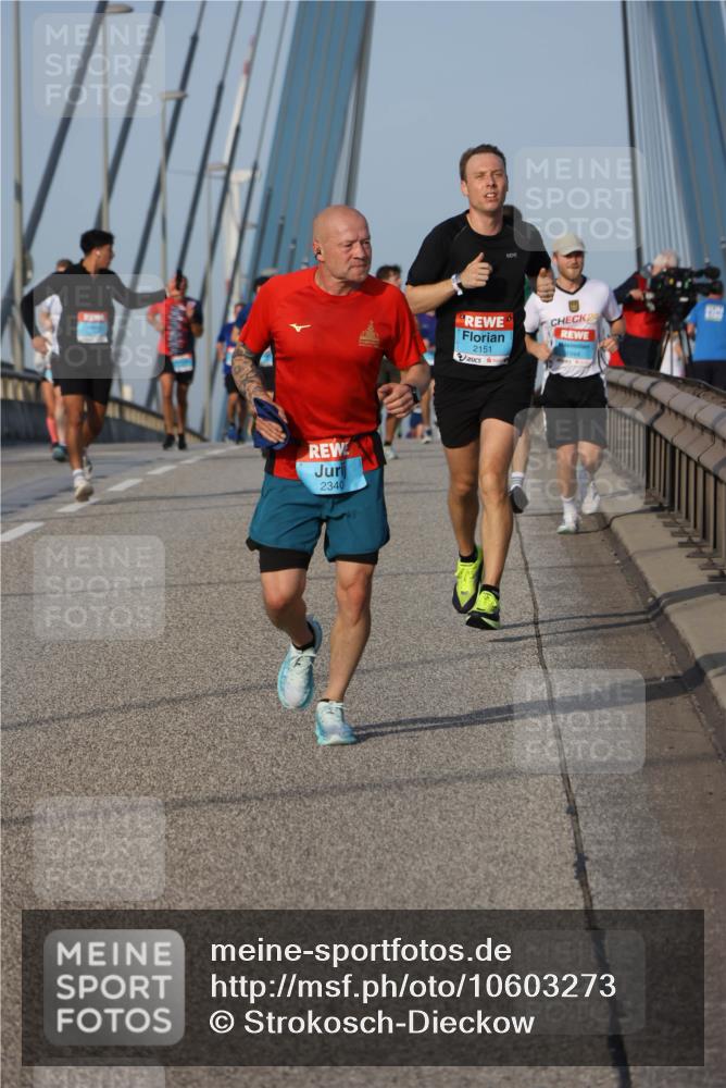 03.10.2026 - Köhlbrandbrückenlauf Strokosch-Dieckow http://msf.ph/oto/10603273 03.10.2026 09:39:33 Position 2 2340, 2151, 24, 1944 meine-sportfotos.de