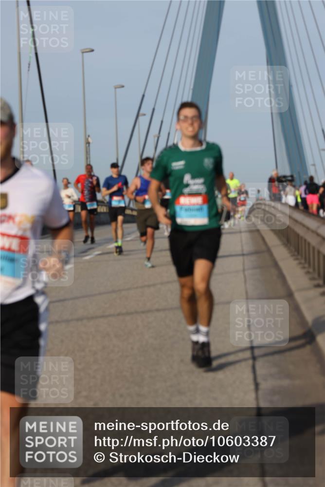 03.10.2026 - Köhlbrandbrückenlauf Strokosch-Dieckow http://msf.ph/oto/10603387 03.10.2026 09:39:42 Position 2  meine-sportfotos.de