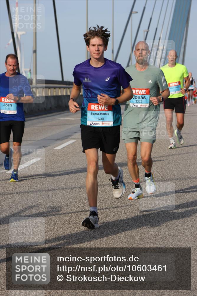 03.10.2026 - Köhlbrandbrückenlauf Strokosch-Dieckow http://msf.ph/oto/10603461 03.10.2026 09:39:51 Position 2 2138, 1600, 2222 meine-sportfotos.de