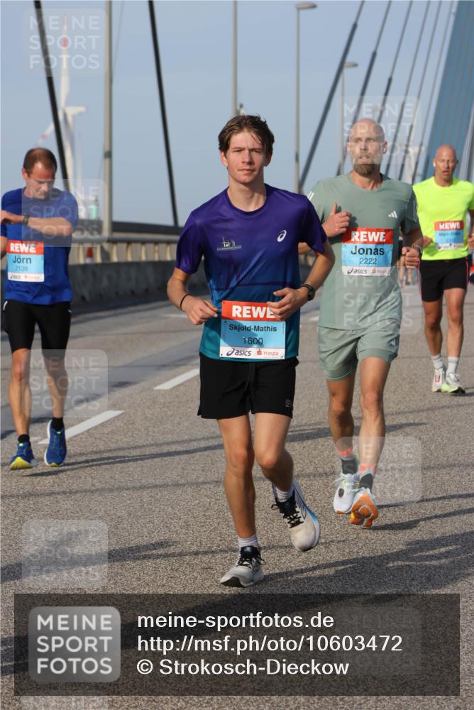 03.10.2026 - Köhlbrandbrückenlauf Strokosch-Dieckow http://msf.ph/oto/10603472 03.10.2026 09:39:51 Position 2 2138, 1600, 2222 meine-sportfotos.de