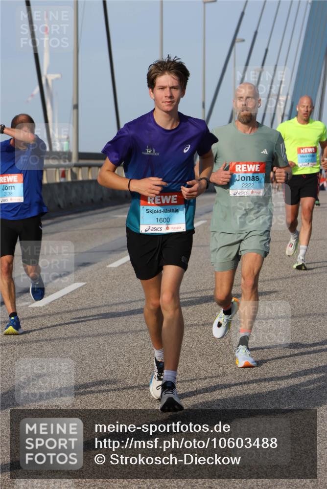 03.10.2026 - Köhlbrandbrückenlauf Strokosch-Dieckow http://msf.ph/oto/10603488 03.10.2026 09:39:51 Position 2 2138, 1600, 2222, 2312 meine-sportfotos.de
