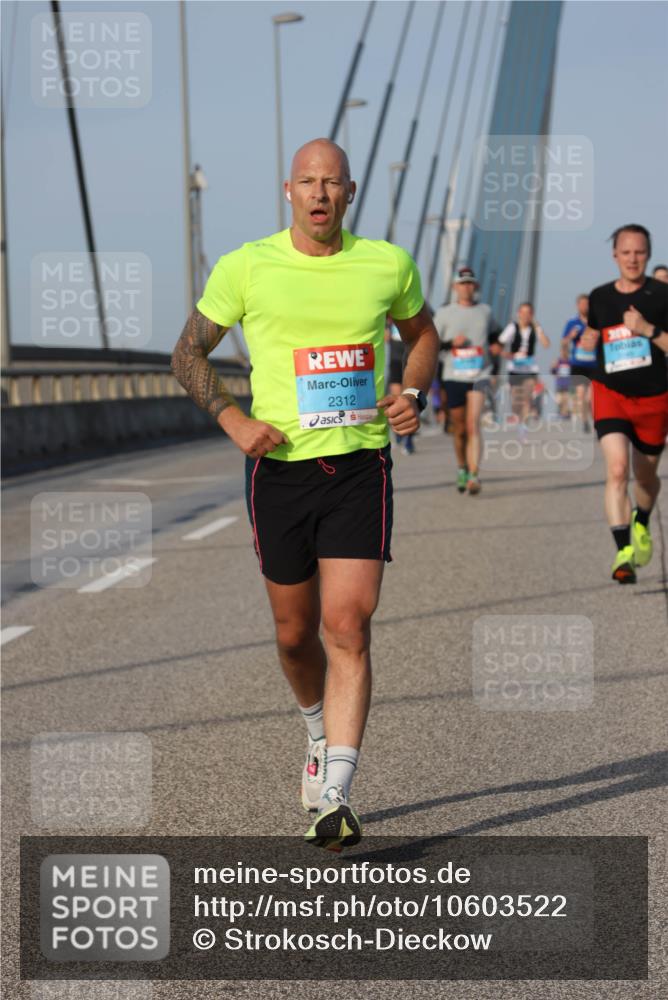 03.10.2026 - Köhlbrandbrückenlauf Strokosch-Dieckow http://msf.ph/oto/10603522 03.10.2026 09:39:55 Position 2 2312 meine-sportfotos.de