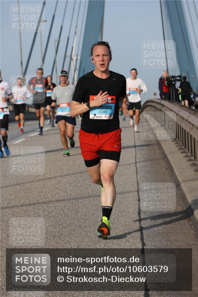 03.10.2026 - Köhlbrandbrückenlauf Strokosch-Dieckow http://msf.ph/oto/10603579 03.10.2026 09:39:57 Position 2 2049 meine-sportfotos.de