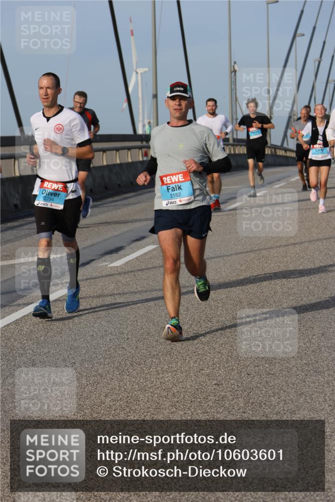 03.10.2026 - Köhlbrandbrückenlauf Strokosch-Dieckow http://msf.ph/oto/10603601 03.10.2026 09:40:02 Position 2 2294, 2182 meine-sportfotos.de
