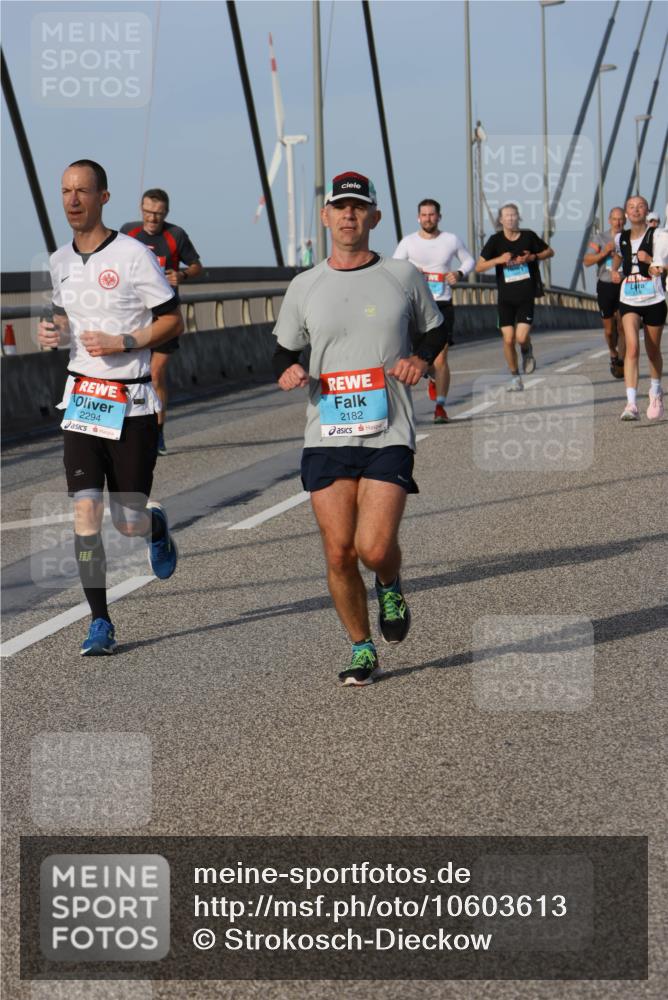03.10.2026 - Köhlbrandbrückenlauf Strokosch-Dieckow http://msf.ph/oto/10603613 03.10.2026 09:40:02 Position 2 2294, 2182 meine-sportfotos.de