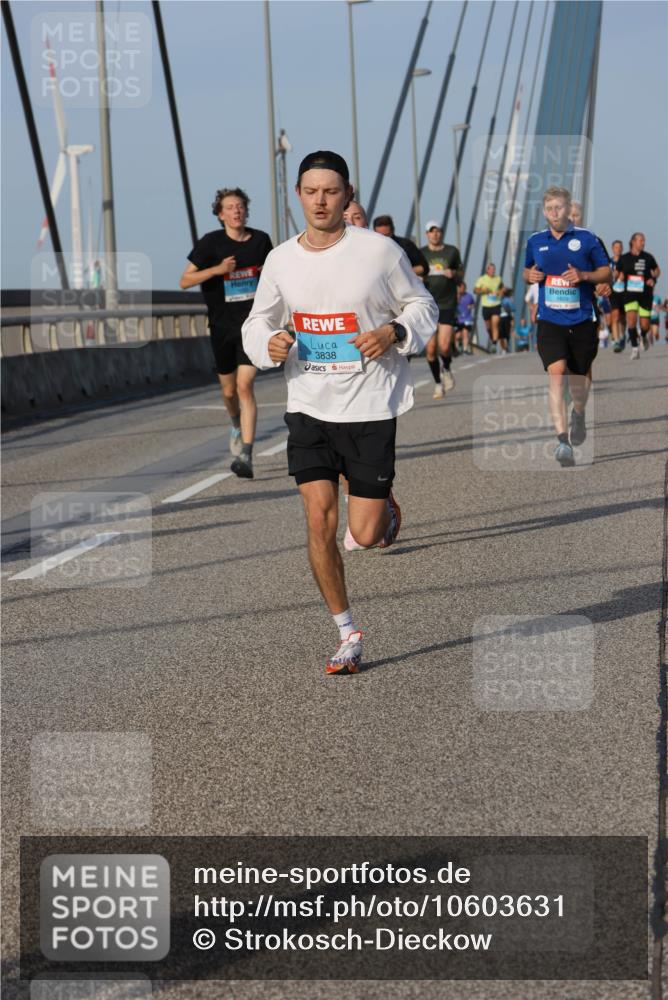03.10.2026 - Köhlbrandbrückenlauf Strokosch-Dieckow http://msf.ph/oto/10603631 03.10.2026 09:40:05 Position 2 3838 meine-sportfotos.de